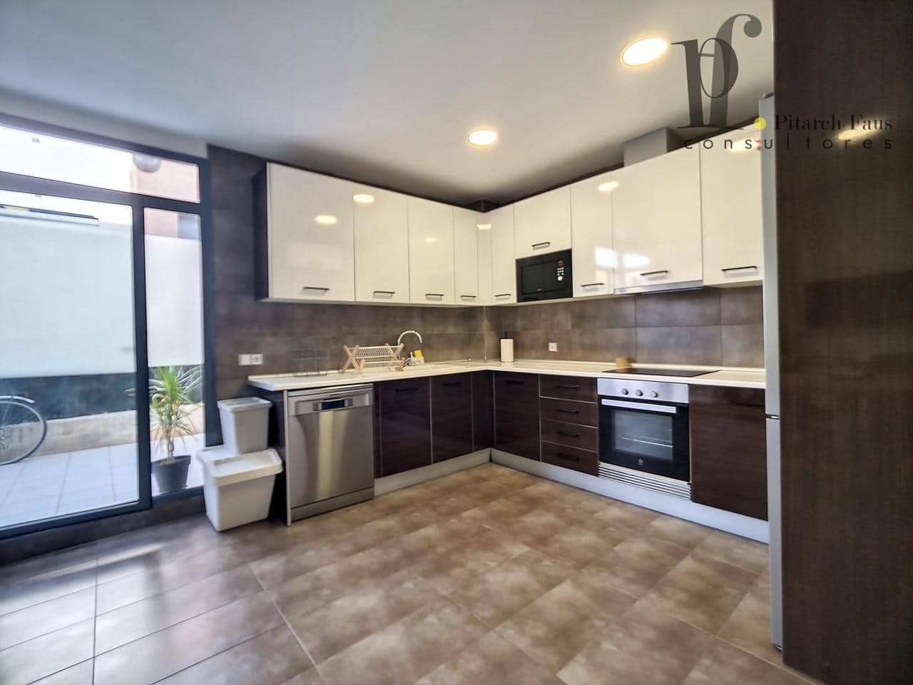 Chalet de 4 habitaciones en La Pobla de Vallbona en alquiler con piscina garaje - 2.600 € (Ref: 7065701)