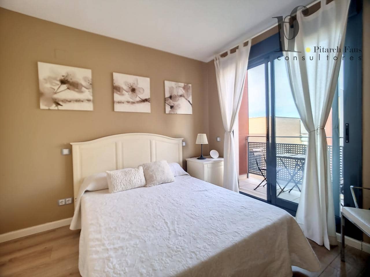 Chalet de 4 habitaciones en La Pobla de Vallbona en alquiler con piscina garaje - 2.600 € (Ref: 7065701)