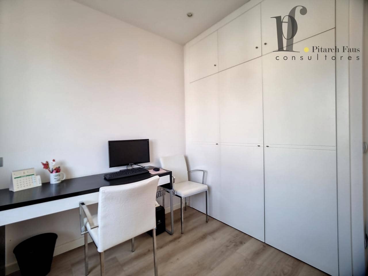 Chalet de 4 habitaciones en La Pobla de Vallbona en alquiler con piscina garaje - 2.600 € (Ref: 7065701)
