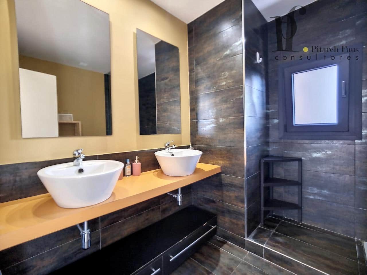 Chalet de 4 habitaciones en La Pobla de Vallbona en alquiler con piscina garaje - 2.600 € (Ref: 7065701)