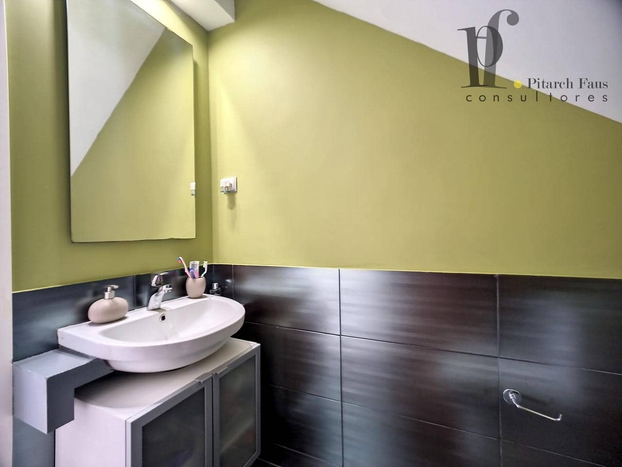 Chalet de 4 habitaciones en La Pobla de Vallbona en alquiler con piscina garaje - 2.600 € (Ref: 7065701)