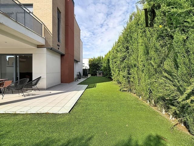 4 bedroom Villa for rent in La Pobla de Vallbona with pool garage - € 2,600 (Ref: 7065701)