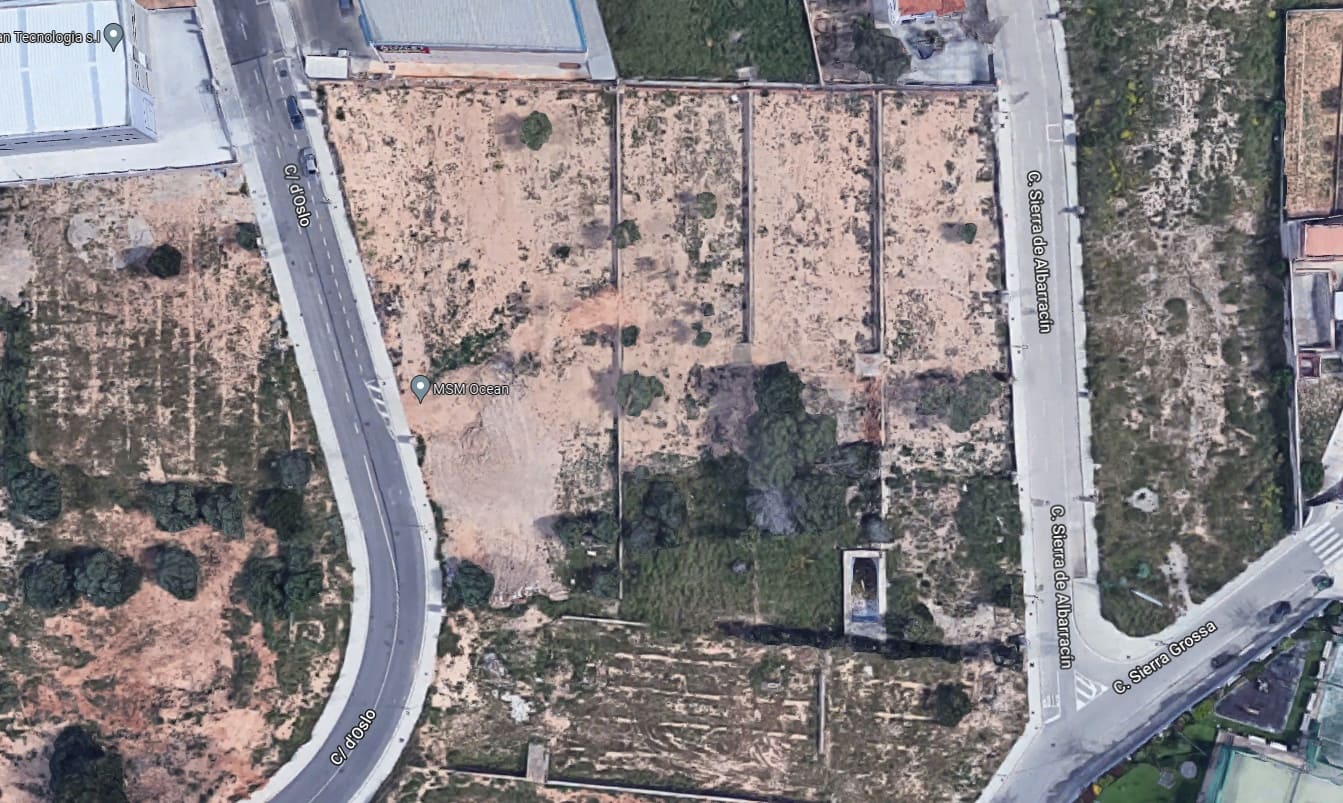Terreno Não Urbanizado para venda em La Pobla de Vallbona - 395 000 € (Ref: 7197584)