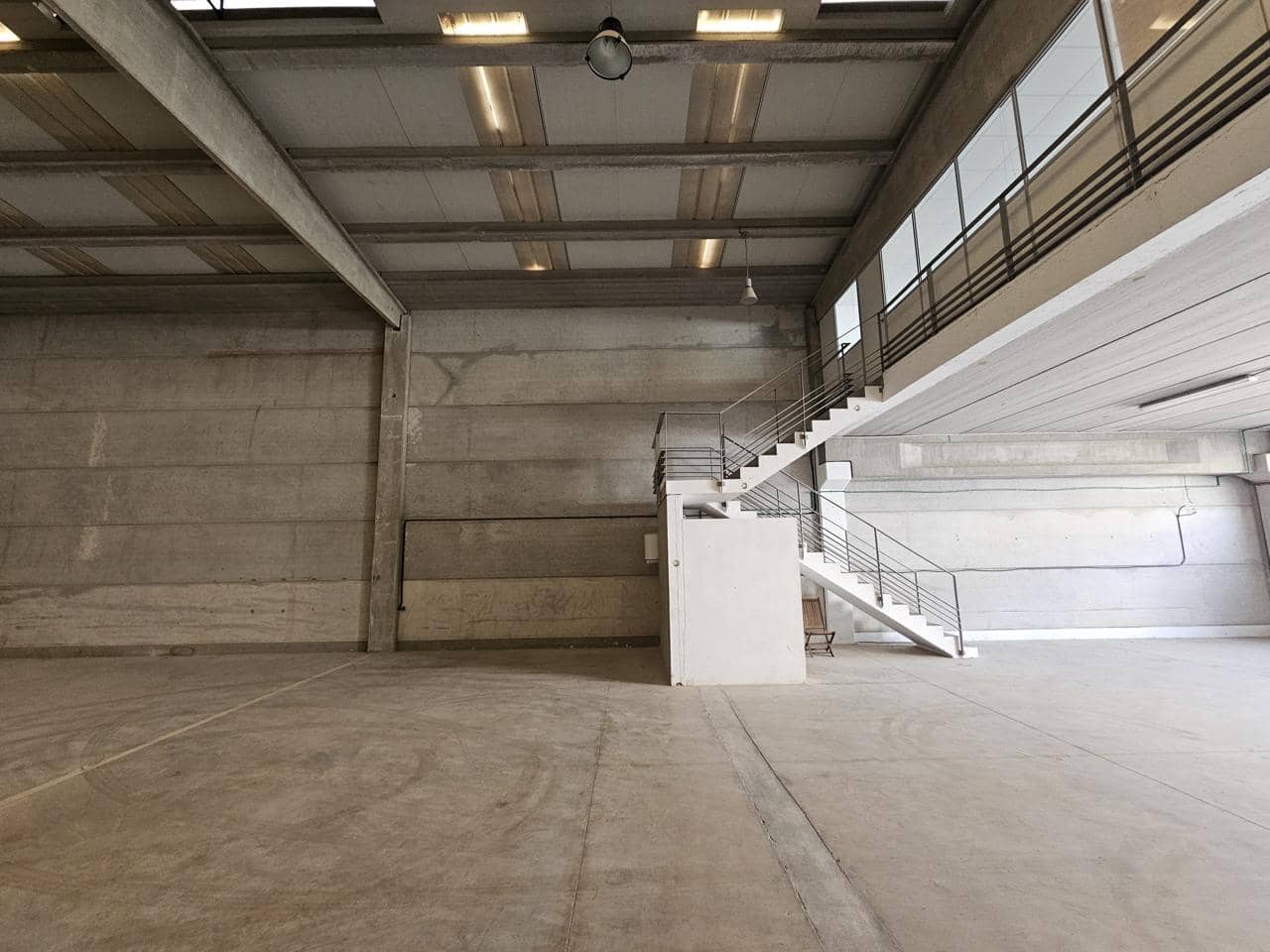 Erhverv til leje i Paterna - € 2.150 (Ref: 7592251)