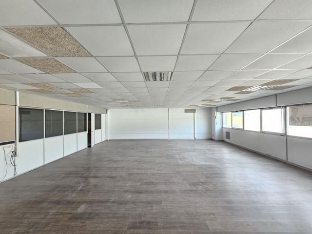 Local Comercial en Fuente del Jarro, Paterna en alquiler - 2.150 € (Ref: 7592251)