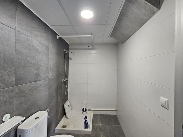 Local Comercial en Fuente del Jarro, Paterna en alquiler - 2.150 € (Ref: 7592251)