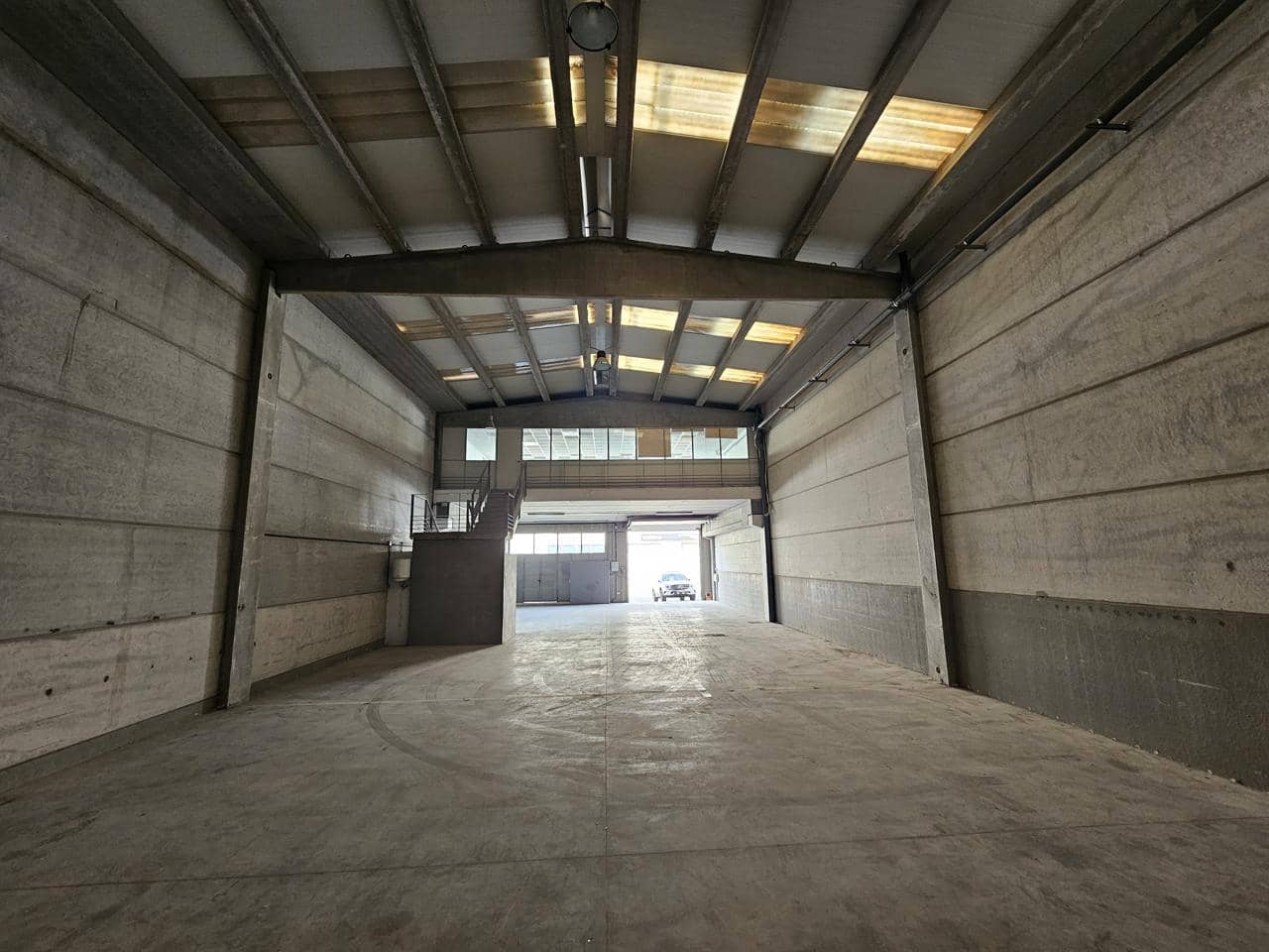 Erhverv til leje i Paterna - € 2.150 (Ref: 7592251)