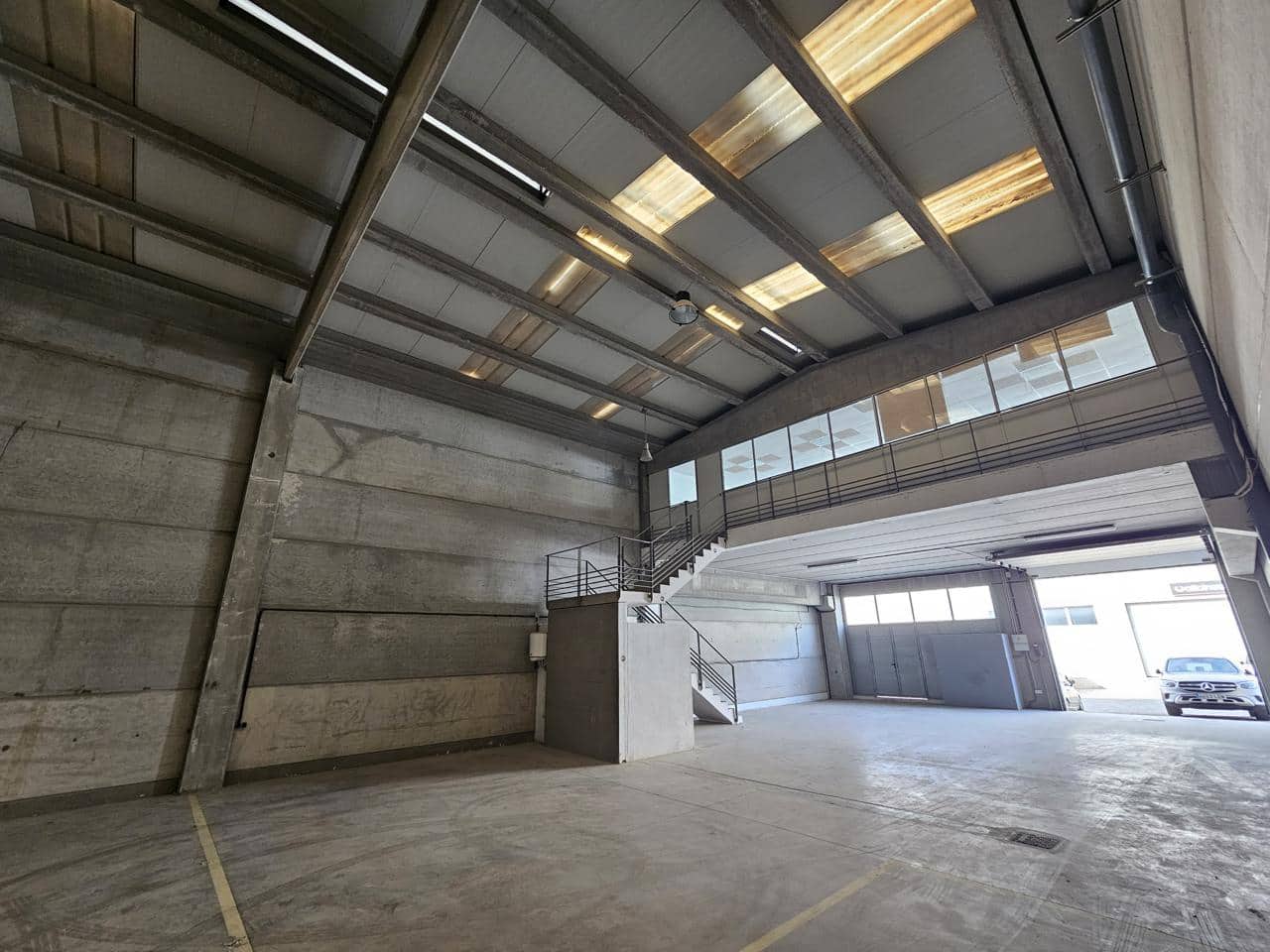 Erhverv til leje i Paterna - € 2.150 (Ref: 7592251)