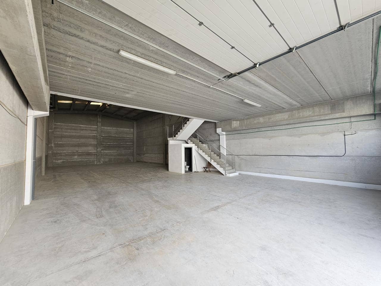 Erhverv til leje i Paterna - € 2.150 (Ref: 7592251)