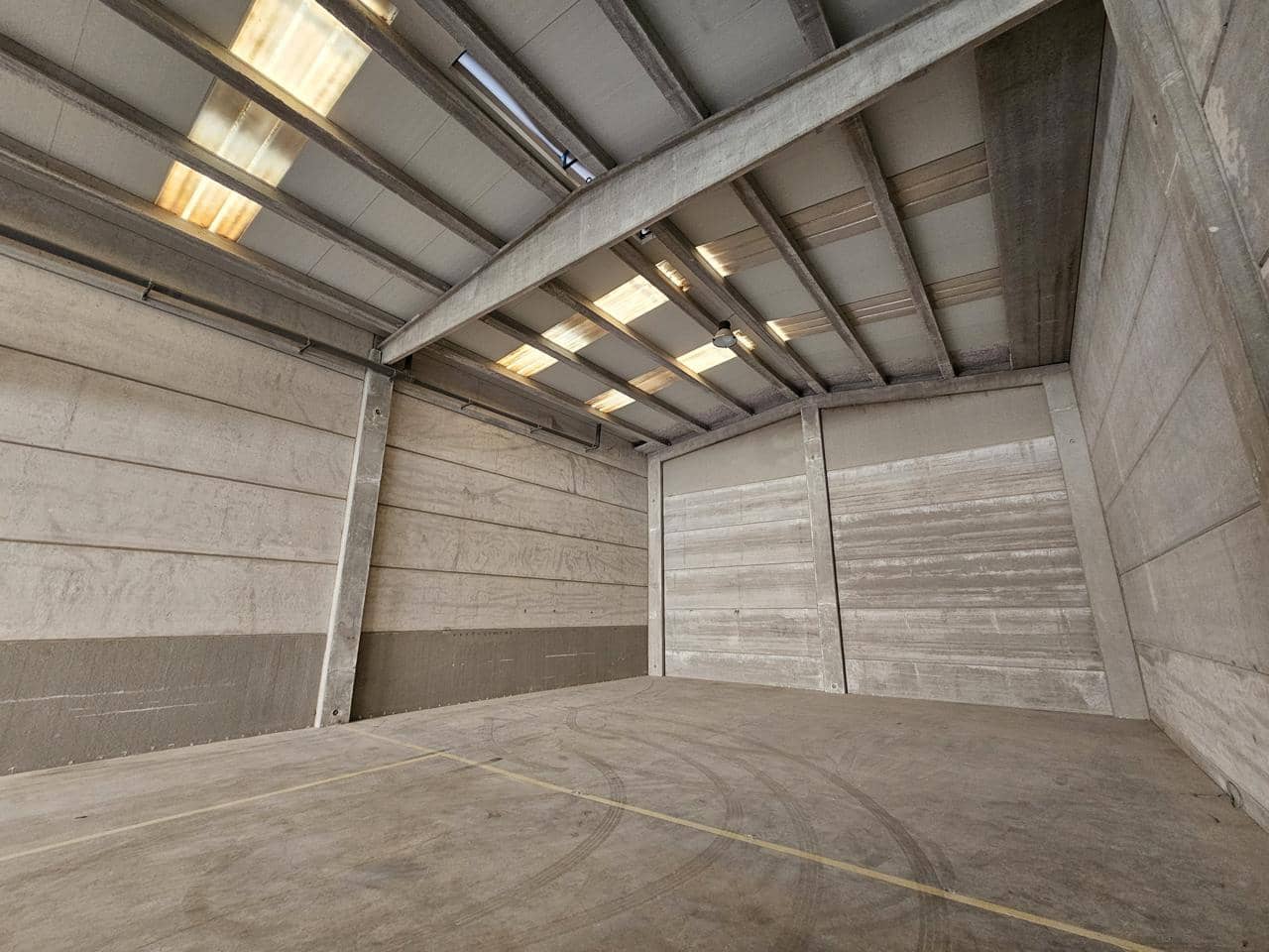 Erhverv til leje i Paterna - € 2.150 (Ref: 7592251)