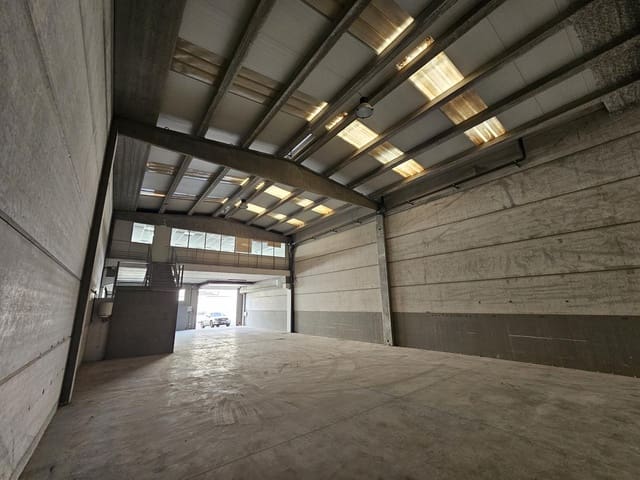 Local Comercial en Fuente del Jarro, Paterna en alquiler - 2.150 € (Ref: 7592251)