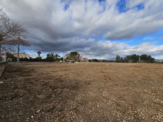 Teren niezagospodarowany na sprzedaż w La Pobla de Vallbona - 115 000 € (Ref: 8097831)