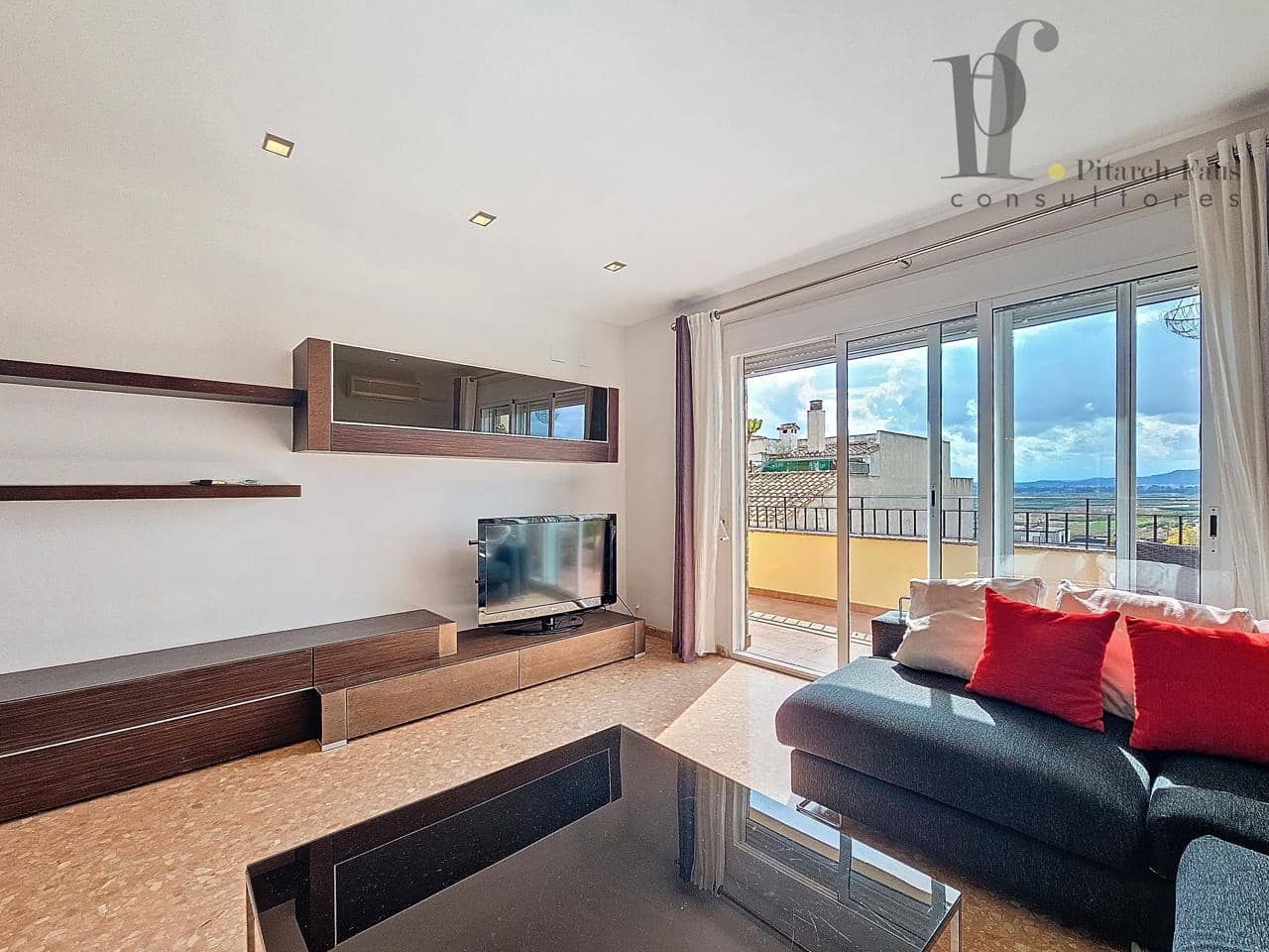Piso de 3 habitaciones en La Pobla de Vallbona en alquiler - 1.200 € (Ref: 8848650)