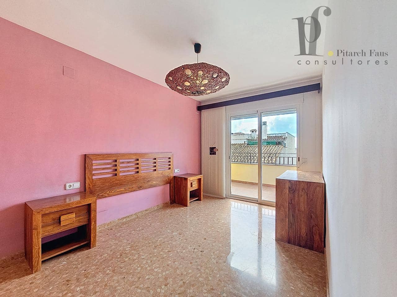 Piso de 3 habitaciones en La Pobla de Vallbona en alquiler - 1.200 € (Ref: 8848650)