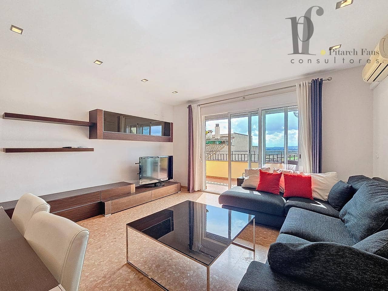 Piso de 3 habitaciones en La Pobla de Vallbona en alquiler - 1.200 € (Ref: 8848650)