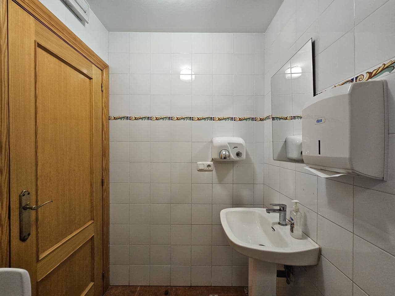1 sypialnia Biznes na sprzedaż w La Pobla de Vallbona - 100 000 € (Ref: 9006126)