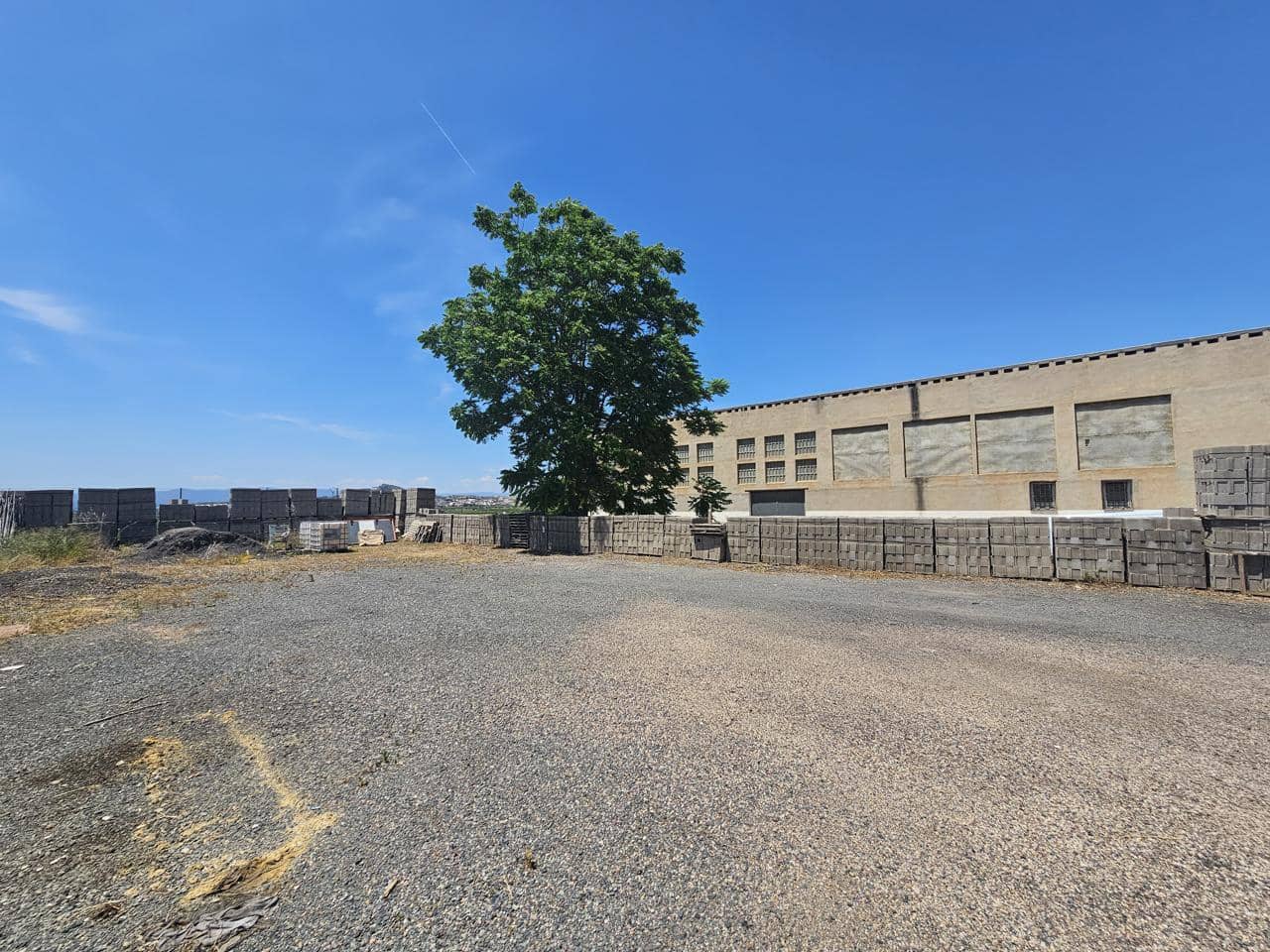 Grunde uden byggetilladelser til salg i La Pobla de Vallbona - € 300.000 (Ref: 9013500)