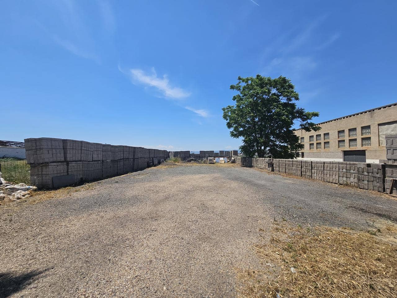 Grunde uden byggetilladelser til salg i La Pobla de Vallbona - € 300.000 (Ref: 9013500)