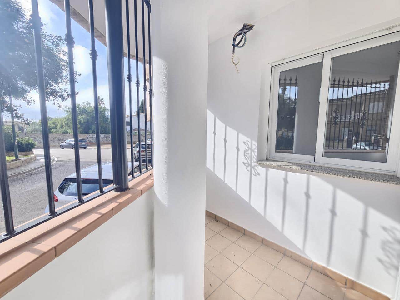 2 bedroom Flat for sale in La Pobla de Vallbona - € 187,000 (Ref: 9053715)