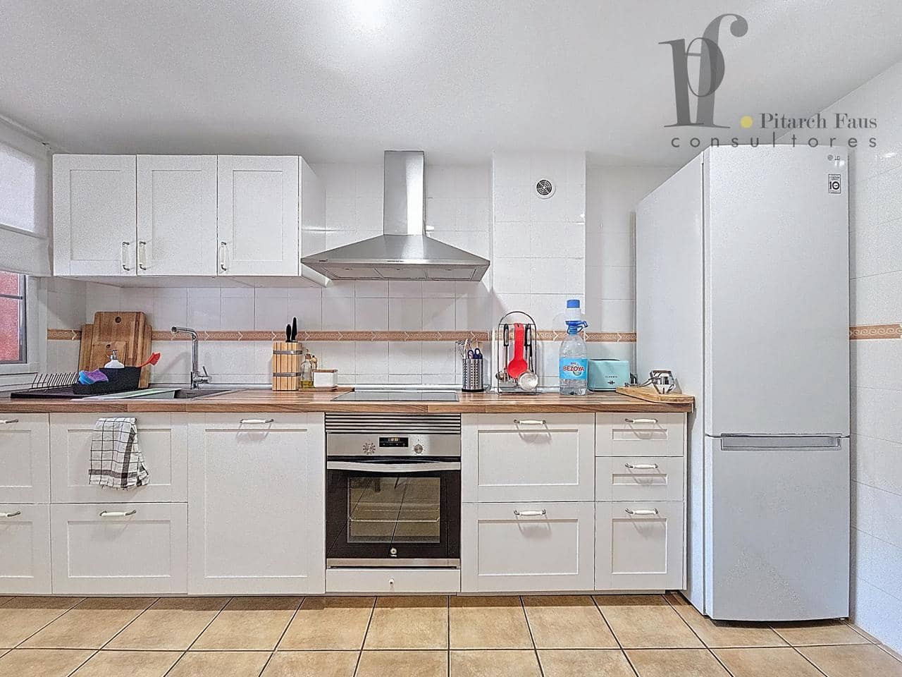 3 soverom Villa til salgs i La Pobla de Vallbona med svømmebasseng - € 315 000 (Ref: 9106979)