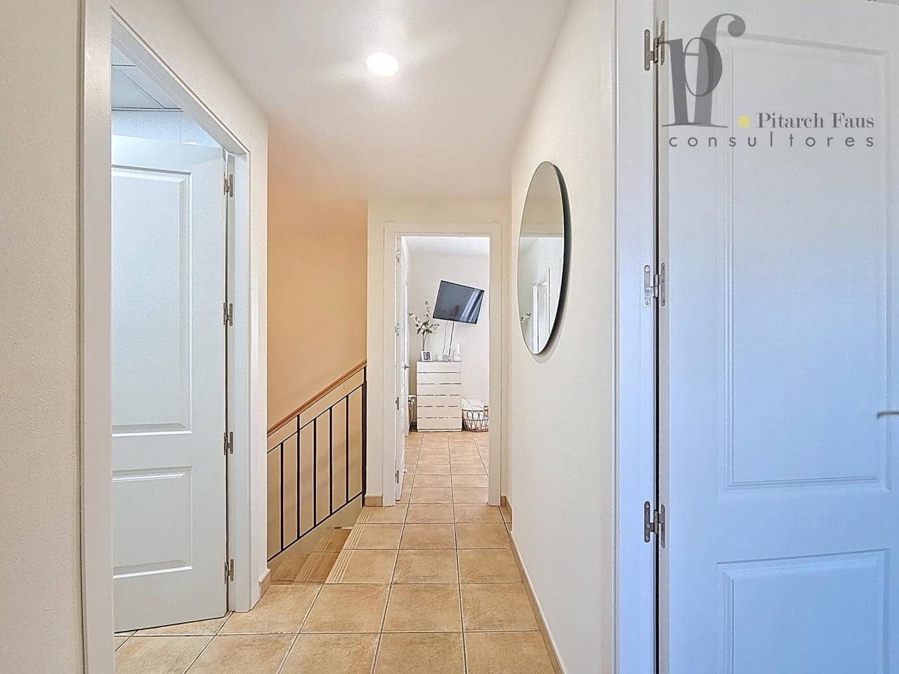 3 soverom Villa til salgs i La Pobla de Vallbona med svømmebasseng - € 315 000 (Ref: 9106979)