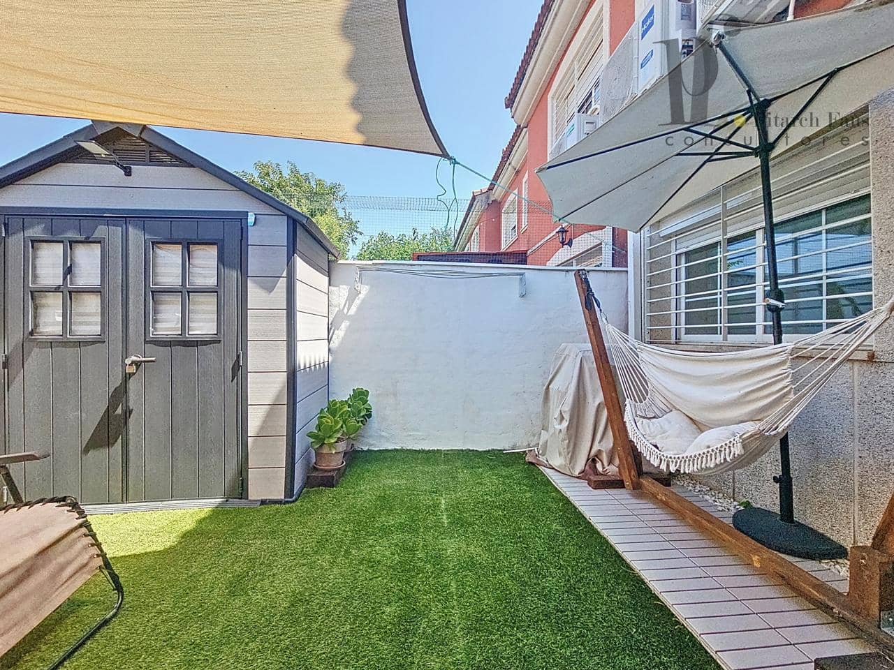 3 soverom Villa til salgs i La Pobla de Vallbona med svømmebasseng - € 315 000 (Ref: 9106979)