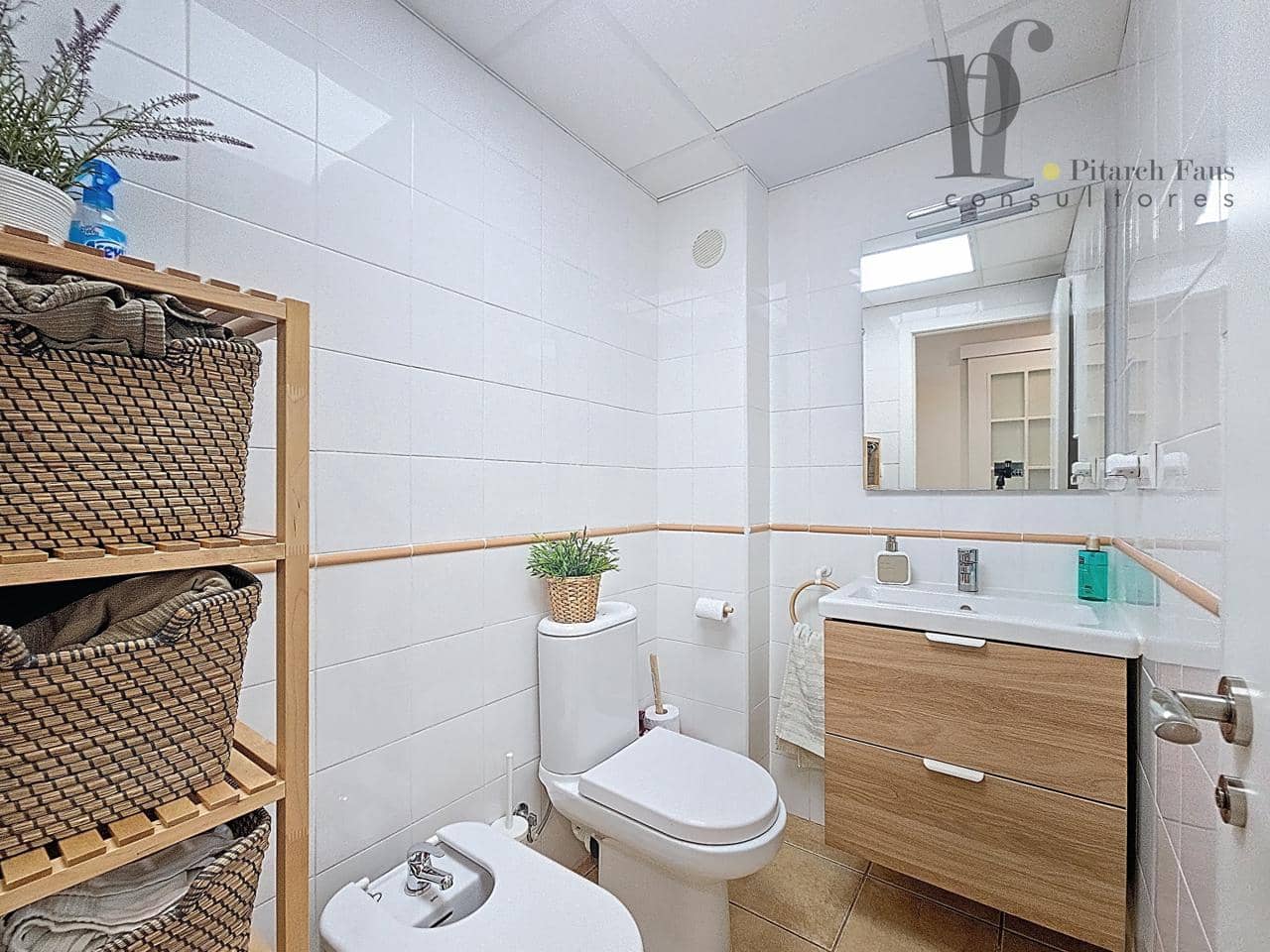 3 soverom Villa til salgs i La Pobla de Vallbona med svømmebasseng - € 315 000 (Ref: 9106979)