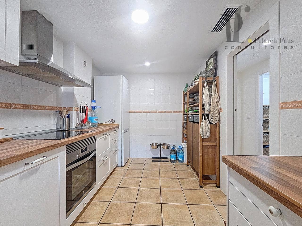 3 soverom Villa til salgs i La Pobla de Vallbona med svømmebasseng - € 315 000 (Ref: 9106979)