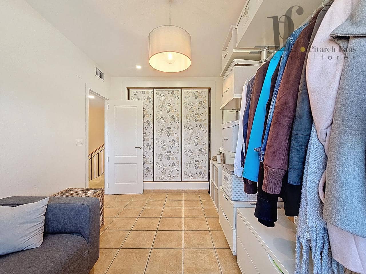 3 soverom Villa til salgs i La Pobla de Vallbona med svømmebasseng - € 315 000 (Ref: 9106979)