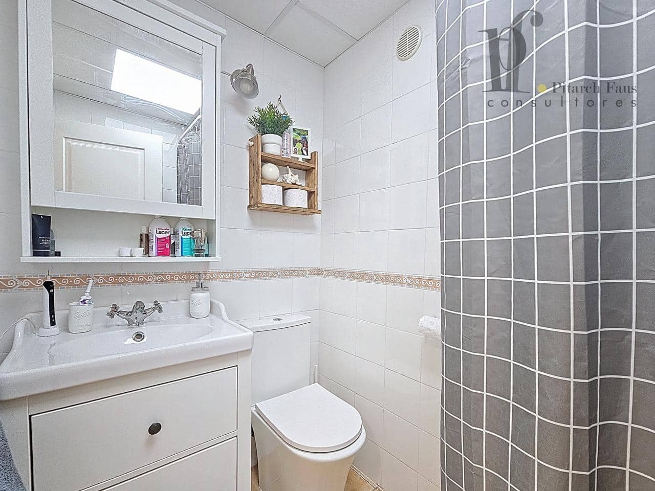 3 soverom Villa til salgs i La Pobla de Vallbona med svømmebasseng - € 315 000 (Ref: 9106979)