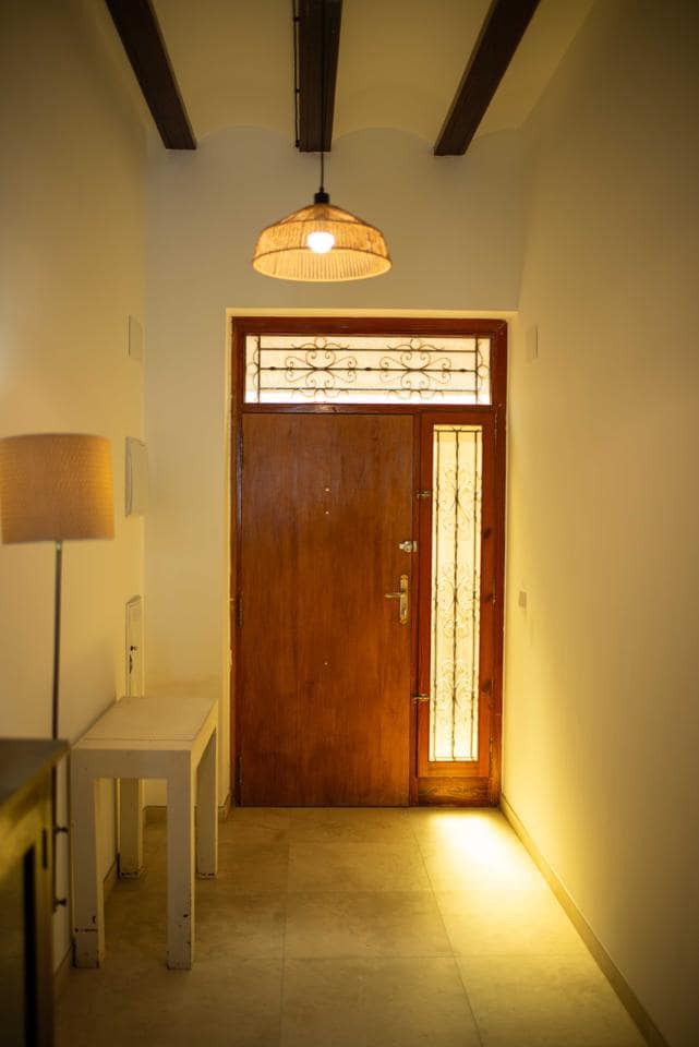 3 bedroom Villa for sale in La Pobla de Vallbona - € 280,000 (Ref: 9383598)