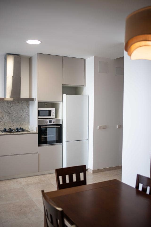 3 bedroom Villa for sale in La Pobla de Vallbona - € 280,000 (Ref: 9383598)