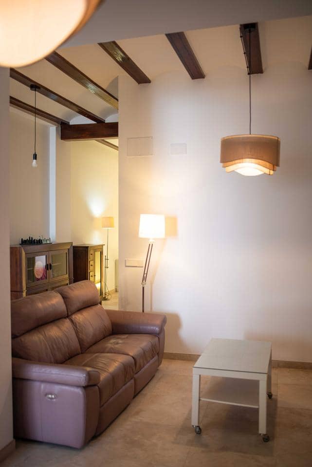 3 bedroom Villa for sale in La Pobla de Vallbona - € 280,000 (Ref: 9383598)