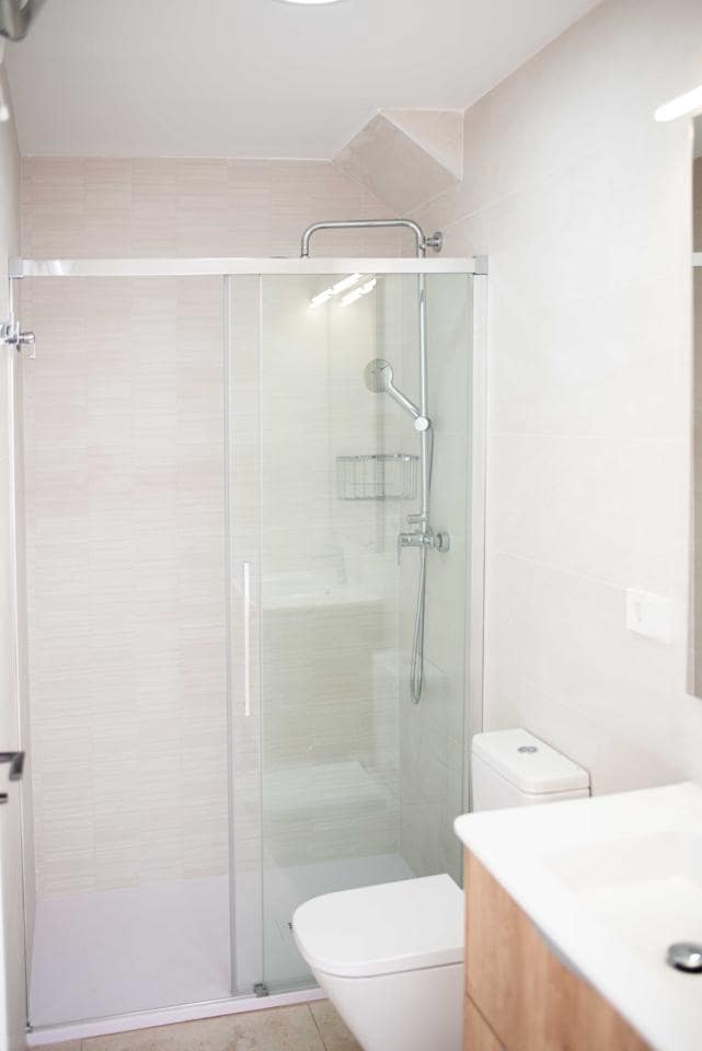 3 bedroom Villa for sale in La Pobla de Vallbona - € 280,000 (Ref: 9383598)