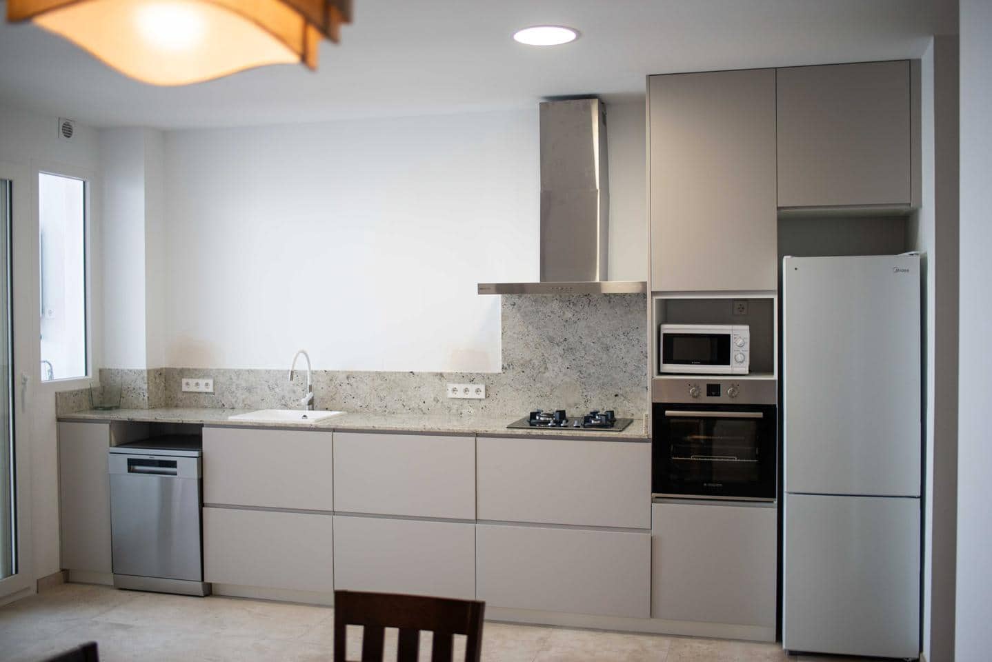 3 bedroom Villa for sale in La Pobla de Vallbona - € 280,000 (Ref: 9383598)