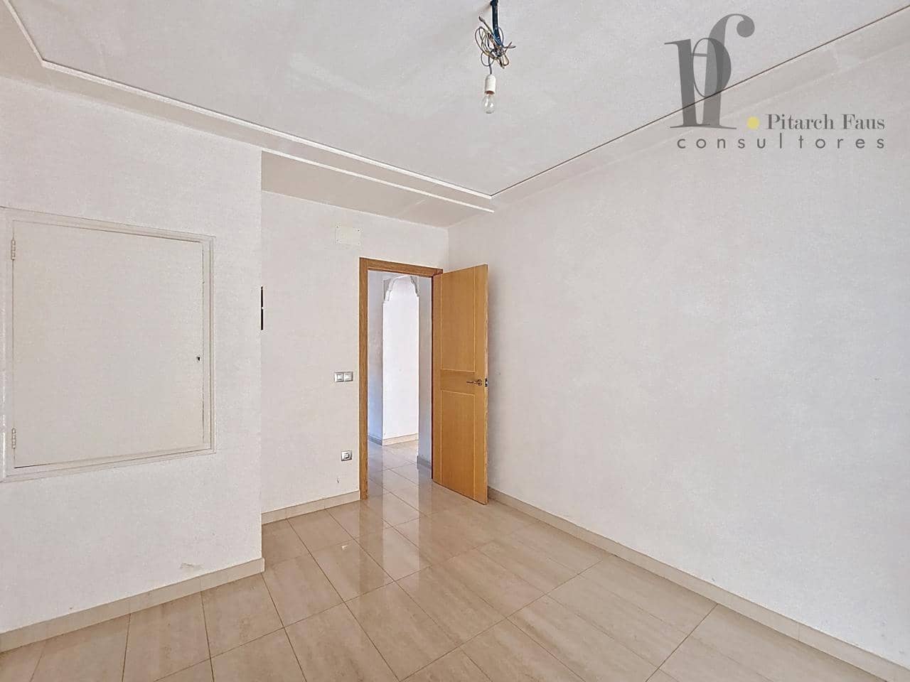 7 bedroom Villa for sale in Benaguasil with garage - € 360,000 (Ref: 9400284)