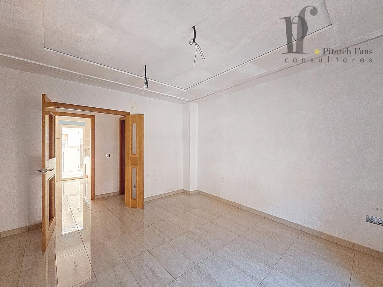 7 bedroom Villa for sale in Benaguasil with garage - € 360,000 (Ref: 9400284)