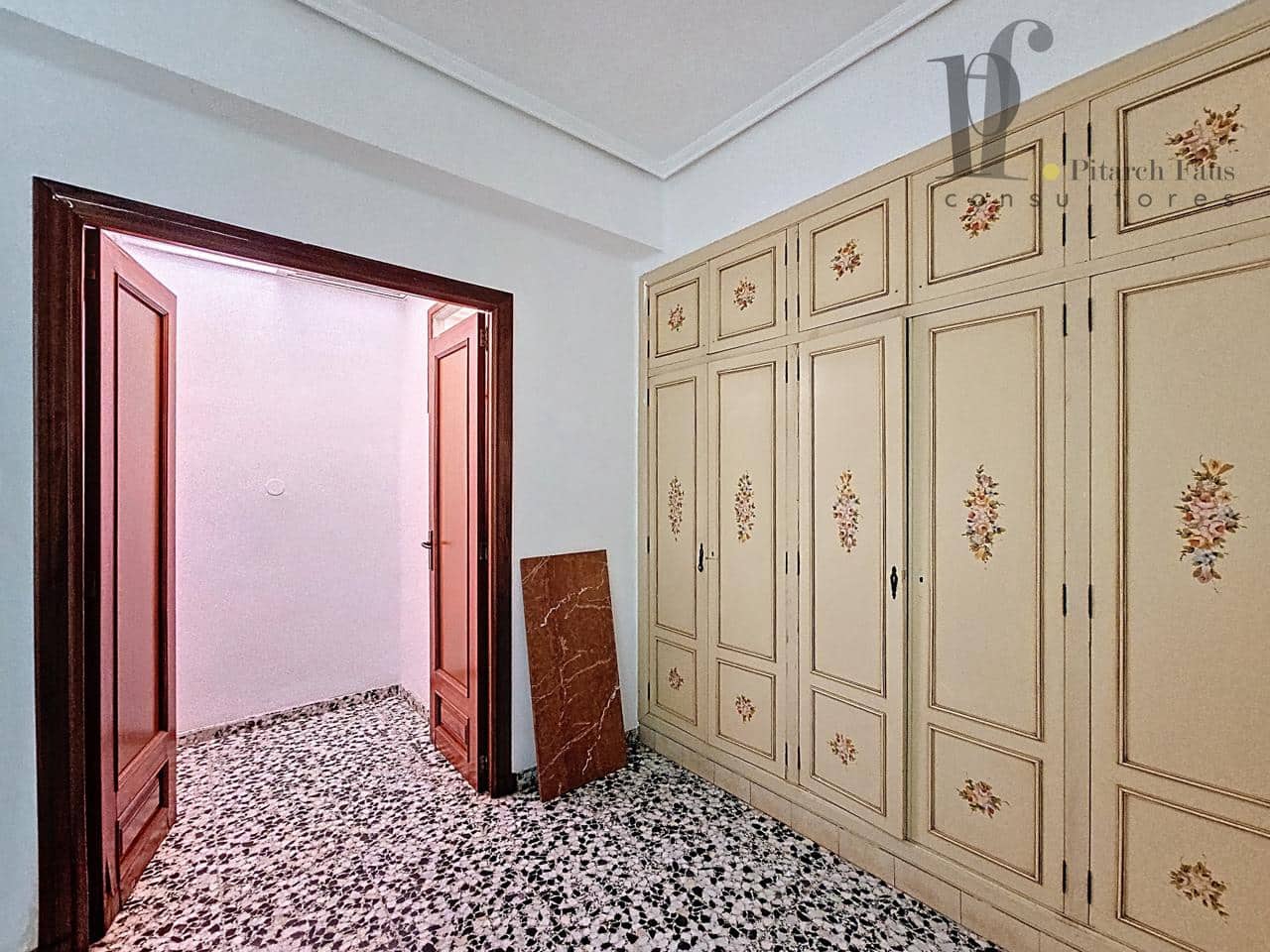 7 bedroom Villa for sale in Benaguasil with garage - € 360,000 (Ref: 9400284)