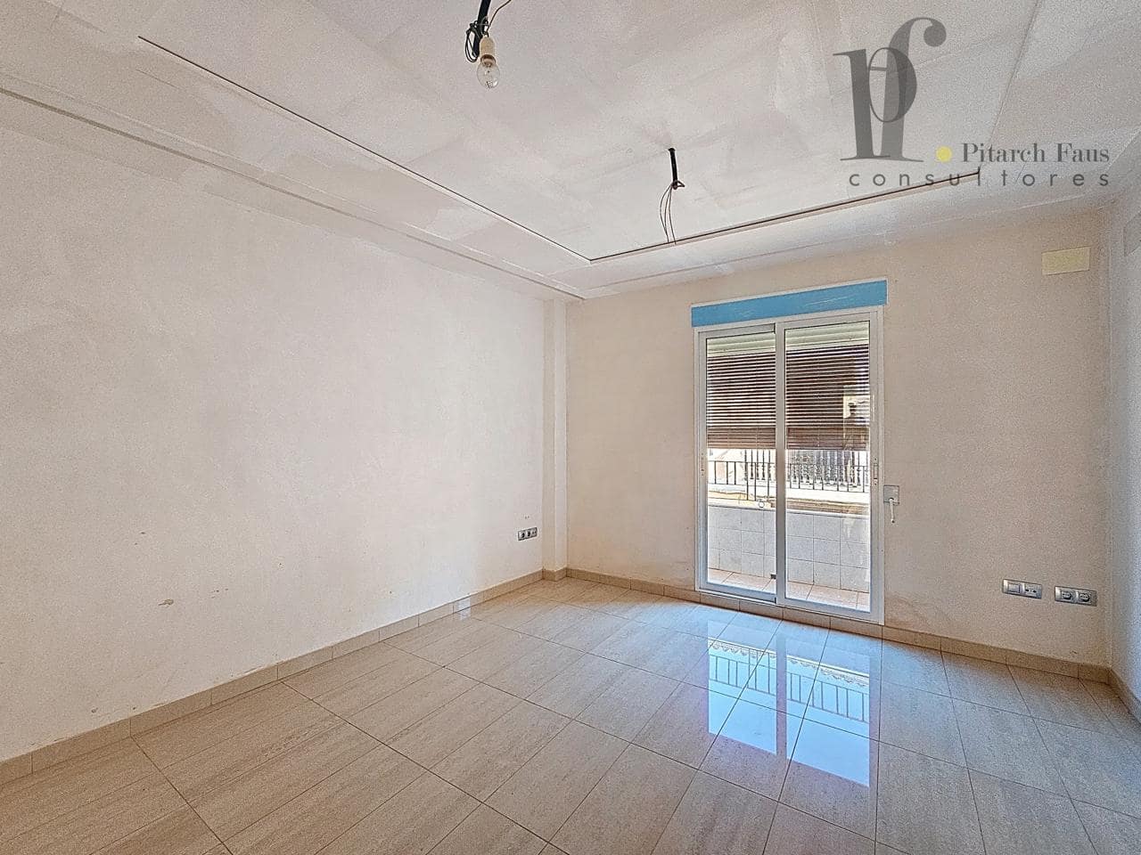 7 bedroom Villa for sale in Benaguasil with garage - € 360,000 (Ref: 9400284)