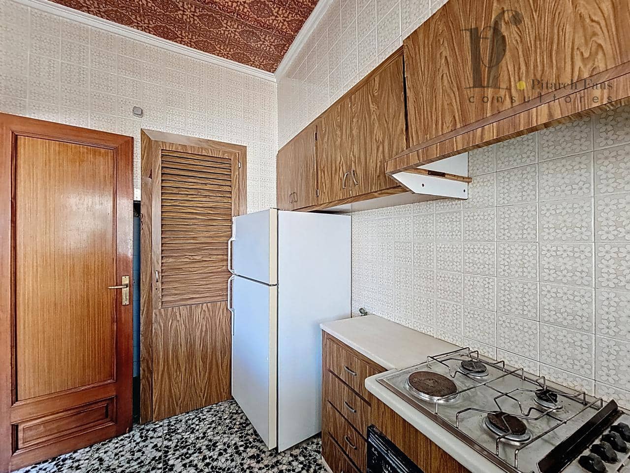 7 bedroom Villa for sale in Benaguasil with garage - € 360,000 (Ref: 9400284)