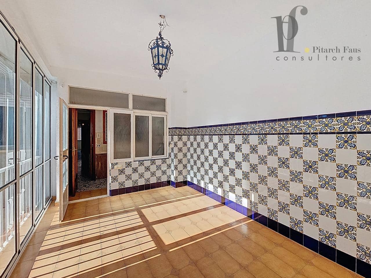 7 bedroom Villa for sale in Benaguasil with garage - € 360,000 (Ref: 9400284)