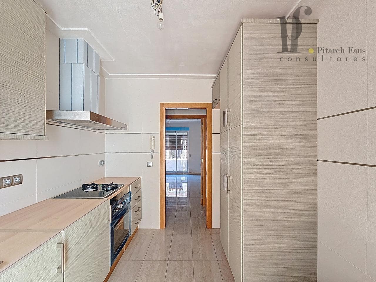 7 bedroom Villa for sale in Benaguasil with garage - € 360,000 (Ref: 9400284)