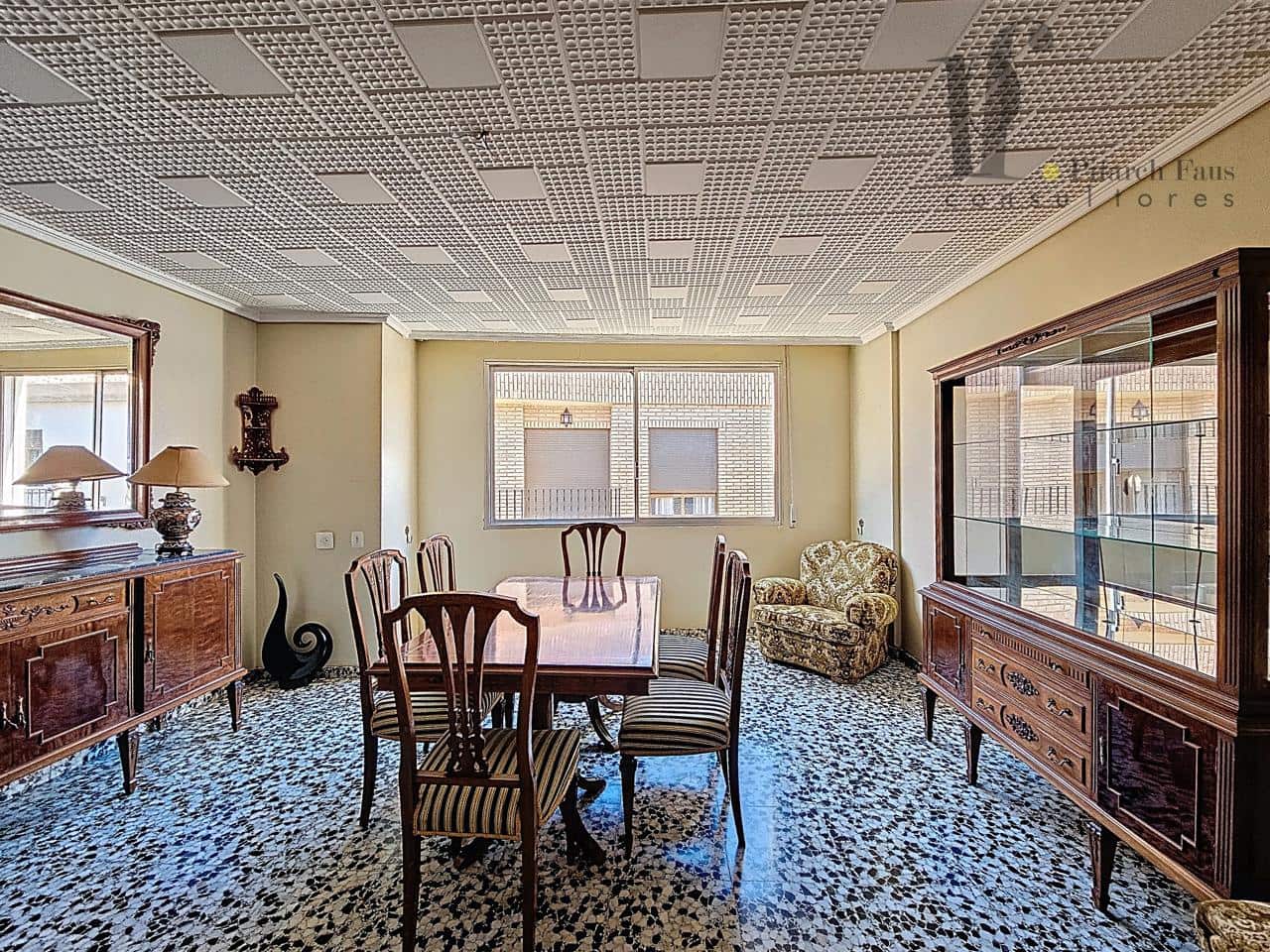 7 bedroom Villa for sale in Benaguasil with garage - € 360,000 (Ref: 9400284)