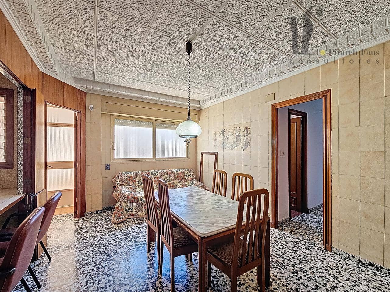 7 bedroom Villa for sale in Benaguasil with garage - € 360,000 (Ref: 9400284)