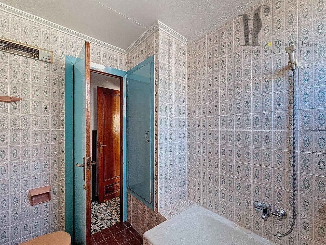 7 bedroom Villa for sale in Benaguasil with garage - € 360,000 (Ref: 9400284)