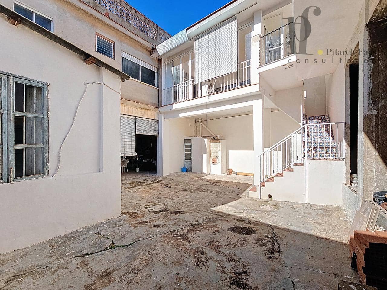 7 soverom Villa til salgs i Benaguasil med garasje - € 295 000 (Ref: 9400284)