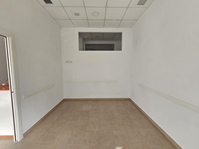 3 bedroom Business for rent in Benisanó - € 500 (Ref: 9409837)
