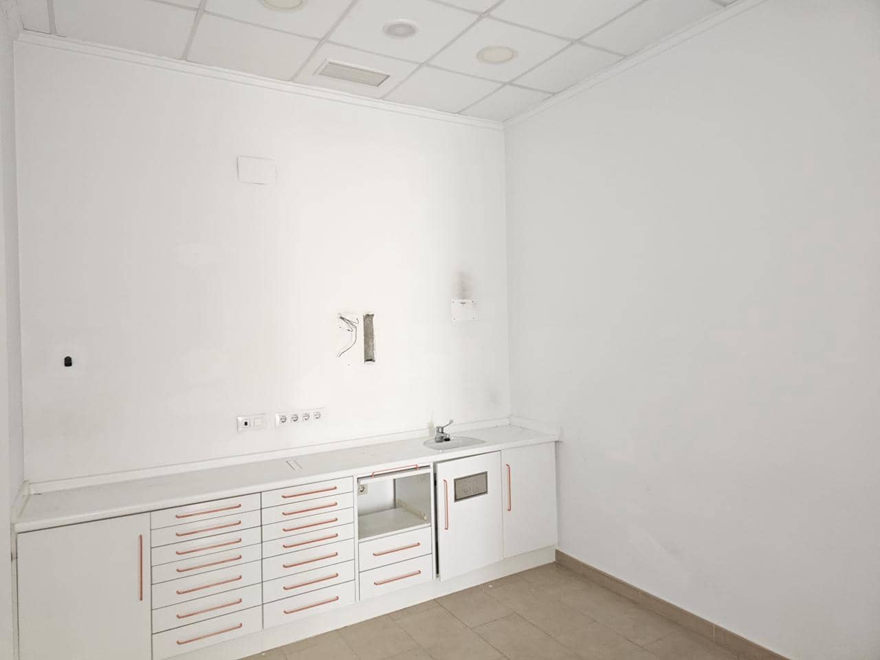 3 camera da letto Azienda da affittare in Benisano - 500 € (Rif: 9409837)