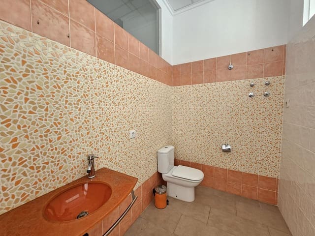 3 bedroom Business for rent in Benisanó - € 500 (Ref: 9409837)