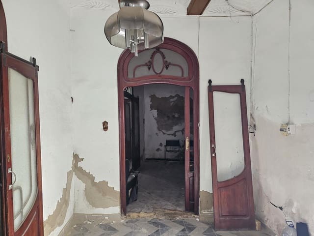 4 soveværelse Villa til salg i Benaguasil - € 180.000 (Ref: 9544076)